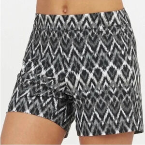 Spanx Sunshine Shorts Pull On 4" UPF 50+ Quick Dry in Grey Ikat Size M